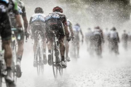 Consejos para montar en  bicicleta lloviendo de forma segura
