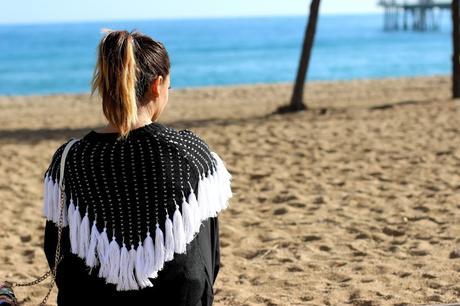 Jersey negro de pompones