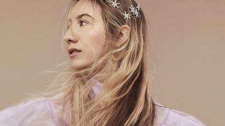 Accesorios del cabello para Nochevieja lucidos por bailarinas de ballet.