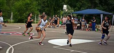 Amigos del Basquet de Piedra del Aguila en Vista Alegre (Audio)