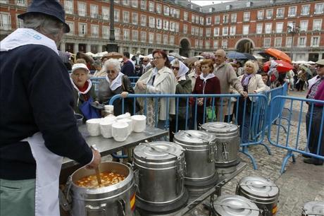Cocido, autos de fe y toros: La Plaza Mayor revivirá su pasado en 2017