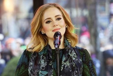 Adele imbatible en 2016