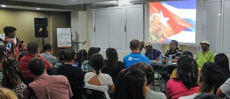 Encuentro del actor estadounidense Danny Glover, con  jóvenes en el Pabellón Cuba, en  La Habana, el 28 de diciembre de 2016.       ACN  FOTO/ Ariel Cecilio LEMUS ALVAREZ DE LA CAMPA/ rrcc