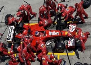 Usted puede liderar a su equipo con la eficiencia de un Box de Formula UNO !