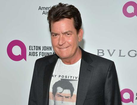 Charlie Sheen incendia las redes deseándole la muerte a Donald Trump
