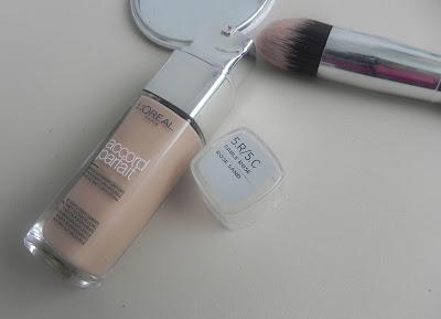 Base Accord Parffait de L'oreal y corrector  SuperStay de Maybelline (Doble review)