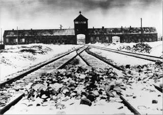Reseña #113: CANCIÓN DE CUNA DE AUSCHWITZ de Mario Escobar