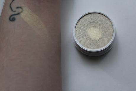 Colourpop: Hello Kitty blush and highlighter Colourpop: Hello Kitty blush and highlighter