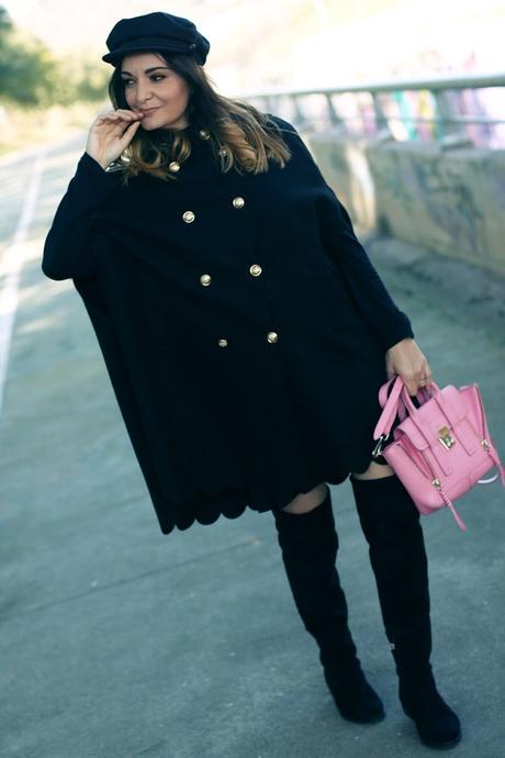 Con capa abotonada Con capa abotonada