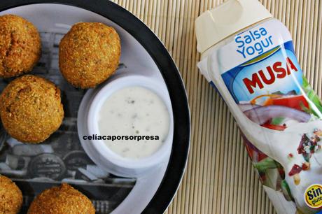 FALAFEL CON SALSA DE YOGUR RÁPIDO Y SIN GLUTEN