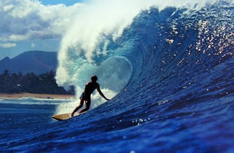 Fallece Leroy Grannis, el padre de la fotografía de surf