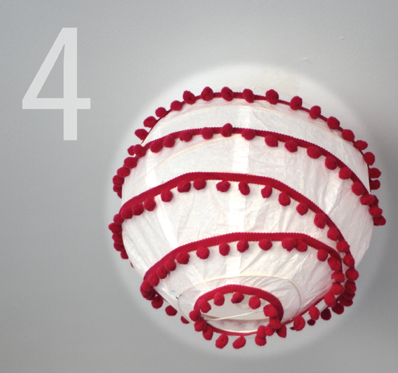 La lámpara de pompones de la Sra. Yamamoto