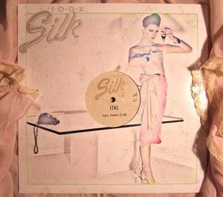 Label: 100% Silk Label: 100% Silk