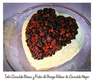 Tarta Chocolate Blanco y Frutas del Bosque Relleno de Chocolate Negro