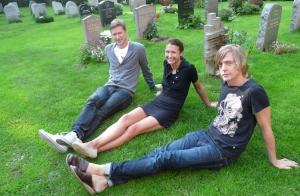 Acid House Kings – Music Sounds Better With You