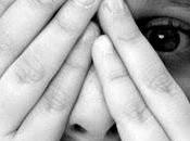 Aprensión antes abrir ojos.