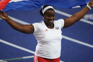 Las menos difundidas: lanzamiento de bala y disco de las mujeres