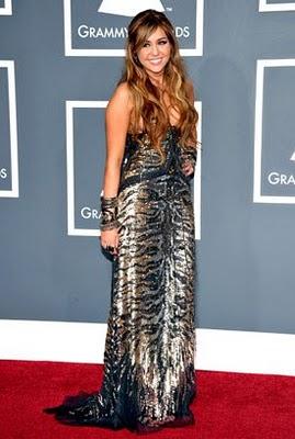 GRAMMY's 2011 - Red Carpet - Alfombra Roja - Parte 2