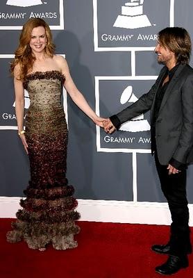 GRAMMY's 2011 - Red Carpet - Alfombra Roja - Parte 1