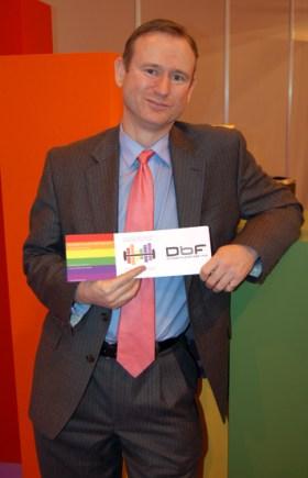 IAN JOHNSON, CEO DE OUT NOW GLOBAL CONSULTING, MUESTRA SU APOYO A  DIVERSITY BUSINESS FAIR 2011