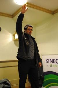 Randy pregunta por Kyle. El Kinect, siempre chanante.