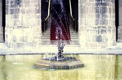 Un andaluz virreinal, un Castillo y un templo mejicano.