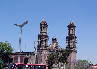Un andaluz virreinal, un Castillo y un templo mejicano.