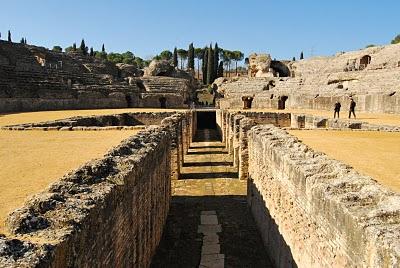 Versos y ruinas: Canto a la antigua urbe romana de Itálica.
