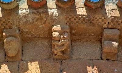 Una Orden, un estilo, unas ruinas y un misterio.