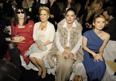 Mercedes Benz Fashion Week, Fall 2011. Elsa Pataky y muchos famosos asistieron a ver los desfiles. Front Row