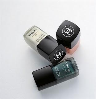 CONFIDENTIAL & THE MAKEUP STUDIO BY CHANEL