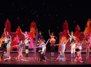 Bailando con el “Grillito Cantor”