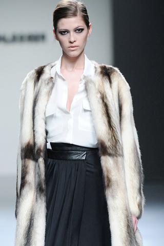 CIBELES MADRID FASHION WEEK: ANGEL SCHLESSER