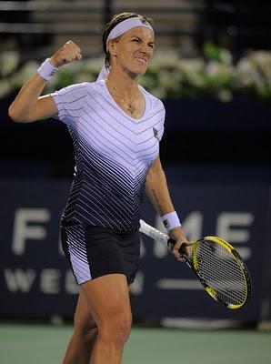 WTA de Dubai: Wozniacki y Kuznetsova definirán el título