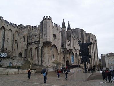 Patrimonio de la Humanidad: De la Galia romana a la ciudad de los Papas.