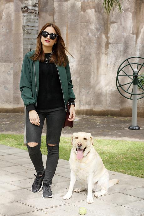 Bomber de Newchic para un look sporty chic