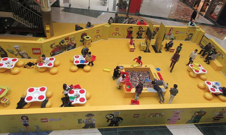 Ludotecas Lego en España Lego Fun Factory planes con niños