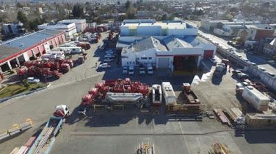 Trabajadores de Halliburton realizan medidas de fuerza