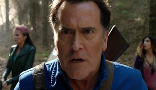 Ash, Kelly y el productor entrometido