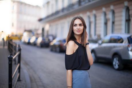 5 Blusas para las que se aburrieron del off shoulder 5 Blusas para las que se aburrieron del off shoulder