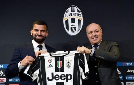 Tomás Rincón durante su presentación con la #Juventus Estoy orgulloso de ser #venezolano #Italia (VIDEO)