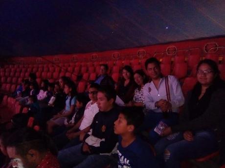 Asisten niños huerfanos al circo, por primera vez