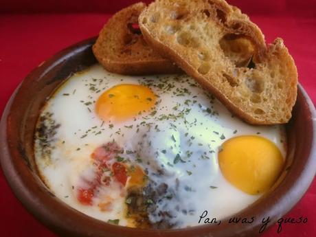 Huevos al plato al estilo de Ávila