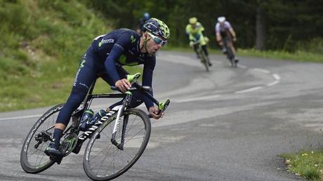 Técnica en las bajadas con una bicicleta de carretera