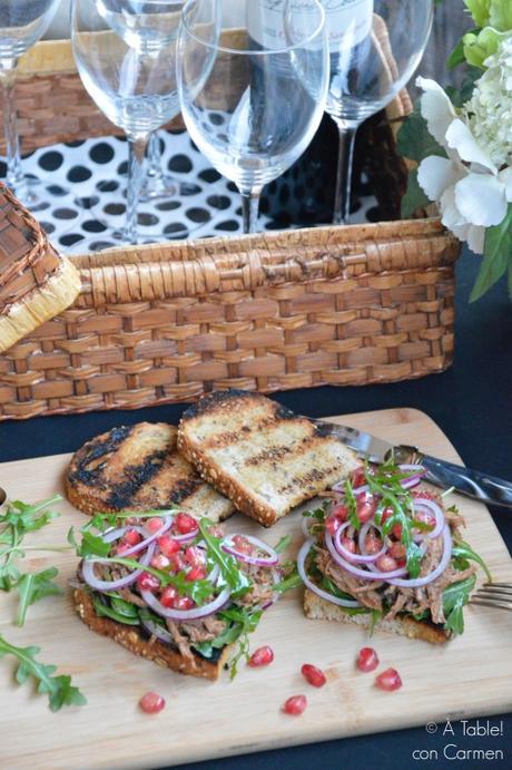Sandwich de Pulled Beef con Ensalada de Granada