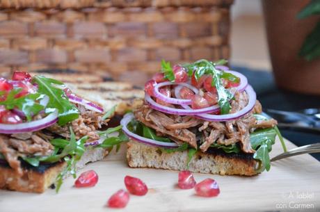Sandwich de Pulled Beef con Ensalada de Granada