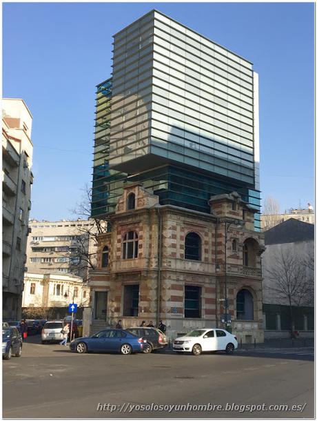 Edificio híbrido, y esto ¿Qué os parece?