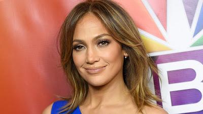 Jennifer Lopez se burla del show de Mariah Carey