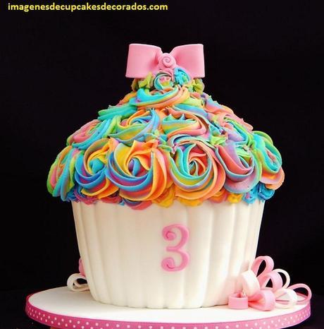 imagenes de cupcakes gigantes pastel