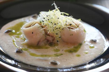 Popietas de Lenguadina con Salsa de Limón, Jengibre y Alcaparras al Aceite de Perejil